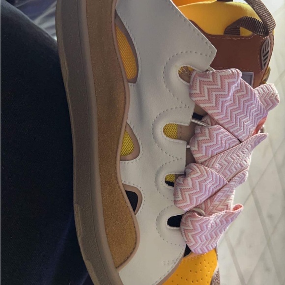 Lavin Curbs - Picture 4 of 4